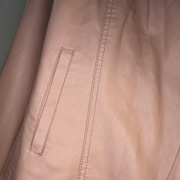 Blush pink faux leather jacket - Picture 3 of 5